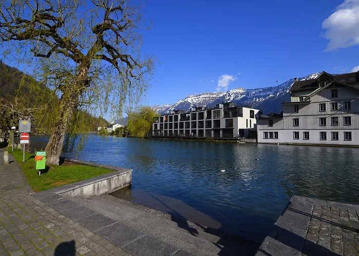 The River Будинок відпочинку